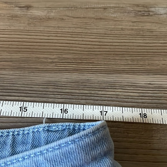 J.Jill Authentic Fit Cropped Jeans Women’s 14P Light Wash Cuffed Raw hem Stretch - Picture 7 of 11